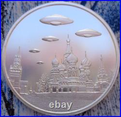 1 oz. UFO'S Over The KREMLIN Red Square round. 999 fine silver
