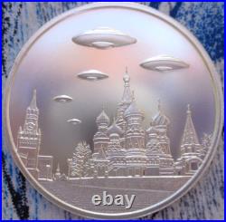 1 oz. UFO'S Over The KREMLIN Red Square round. 999 fine silver