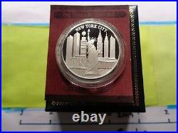 Bloomingdales The Times Square Ball 2000 New York Liberty 999 Silver Coin Coa