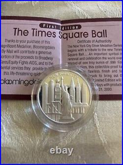 Bloomingdales The Times Square Ball 2000 New York Liberty 999 Silver Coin Coa