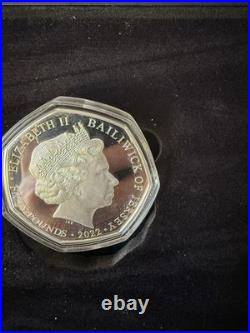 Platinum Jublee Solid Silver 5oz Masterpiece Limited Edition £50.999 Coin